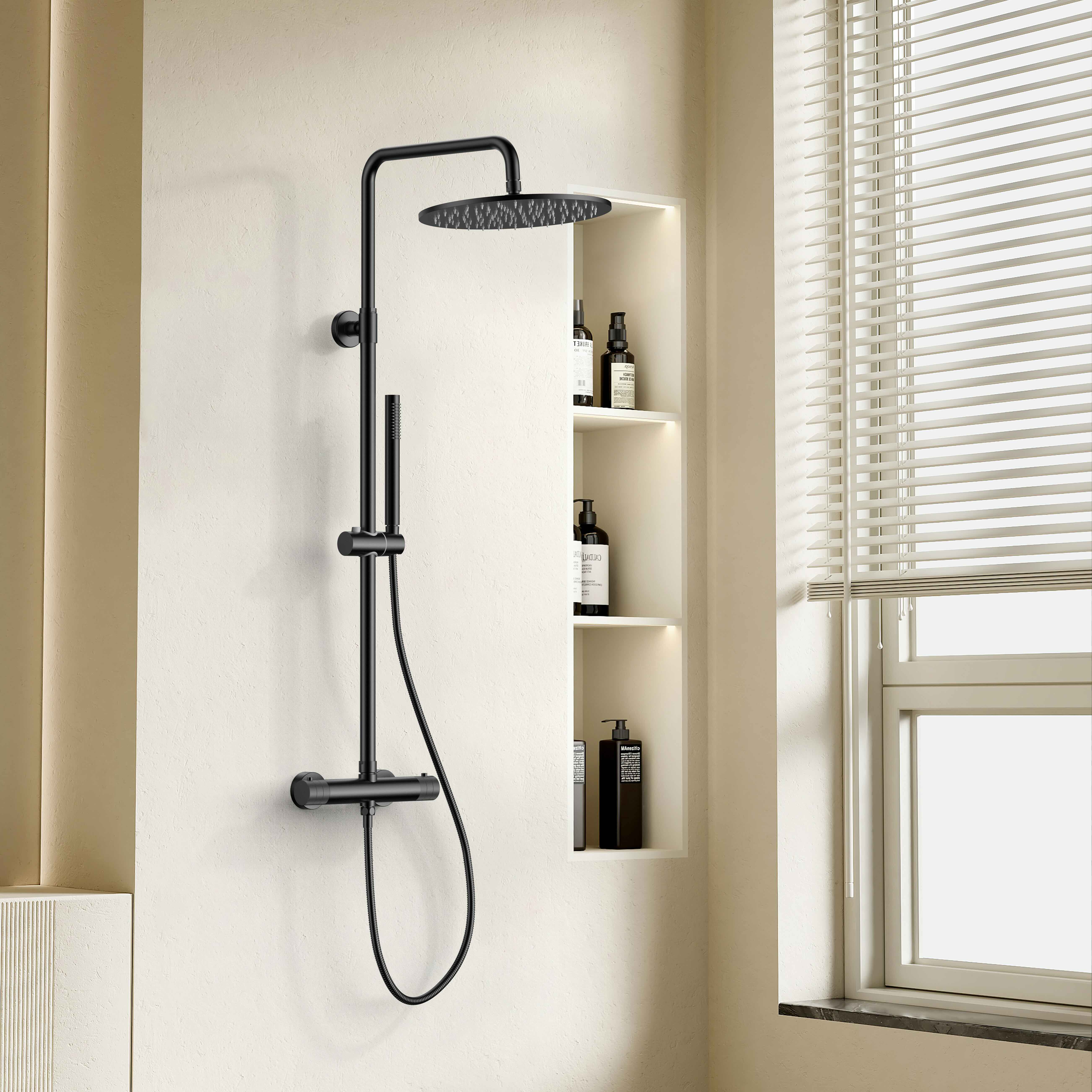 STRIA REGENDOUCHESET - THERMOSTATISCH - COOL TOUCH - HOOFDDOUCHE 30 CM - OPBOUW - KNOPPEN MET VERFIJNDE RIBBELSTRUCTUUR - BELGAQUA - MAT ZWART (PVD)