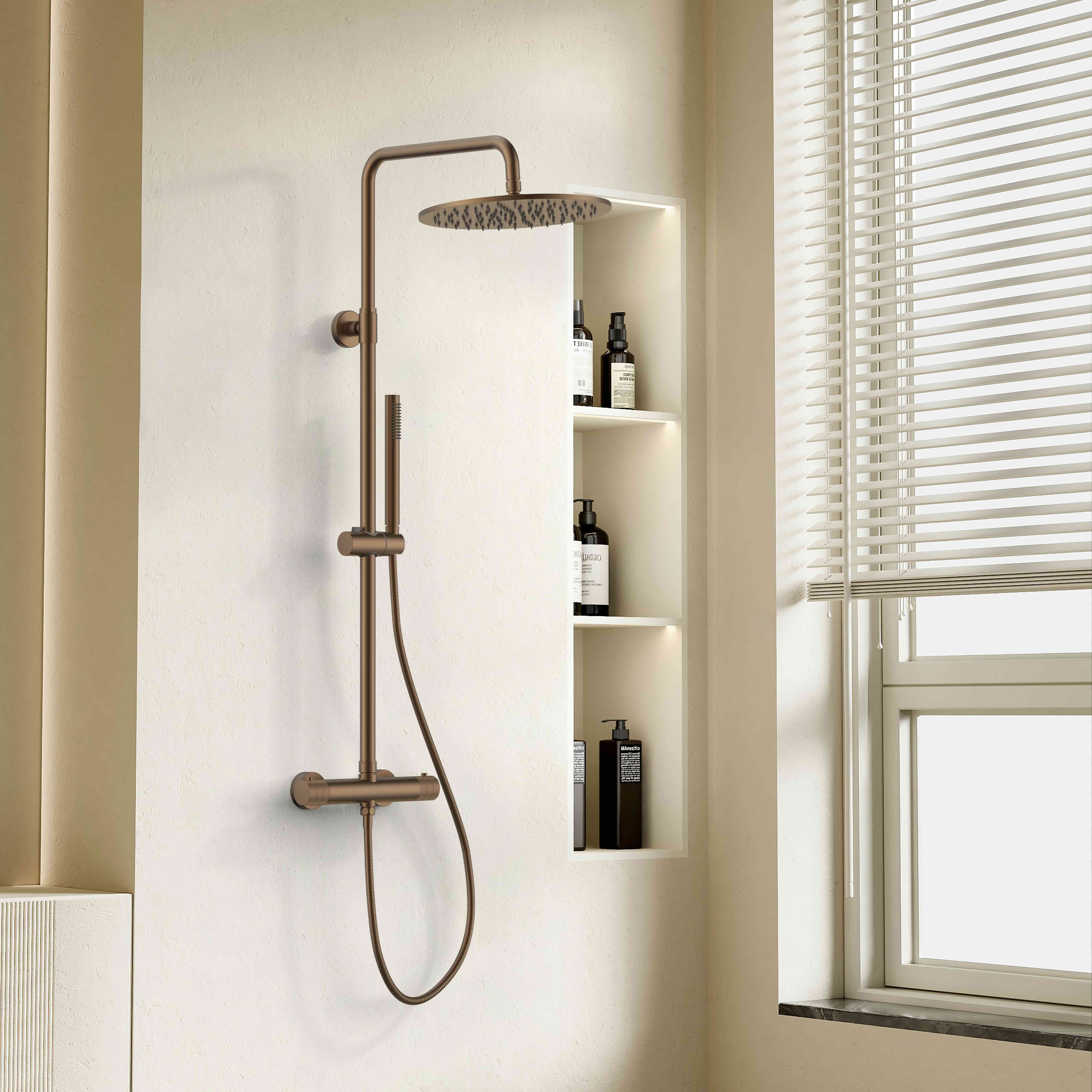 STRIA REGENDOUCHESET - THERMOSTATISCH - COOL TOUCH - HOOFDDOUCHE 30 CM - OPBOUW - KNOPPEN MET VERFIJNDE RIBBELSTRUCTUUR - BELGAQUA - BRUIN BRONS (PVD)